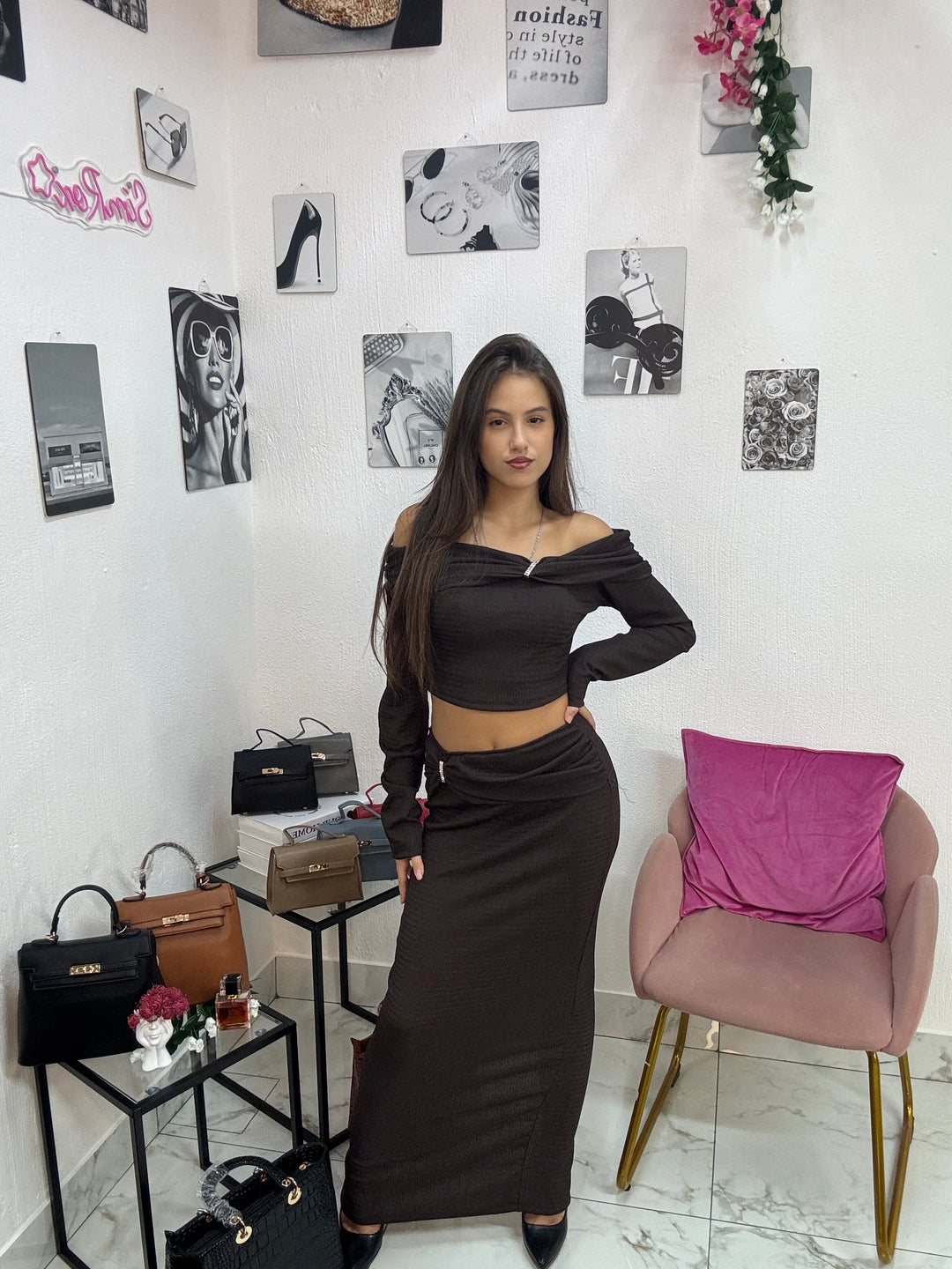 SET NAOMI