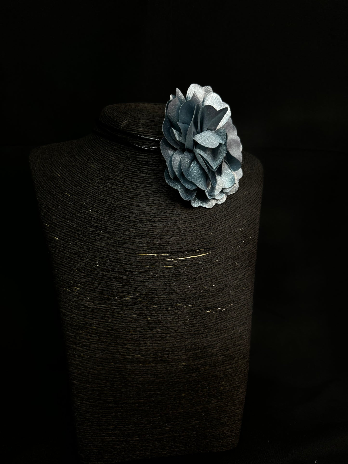 CHOKER FLOWER