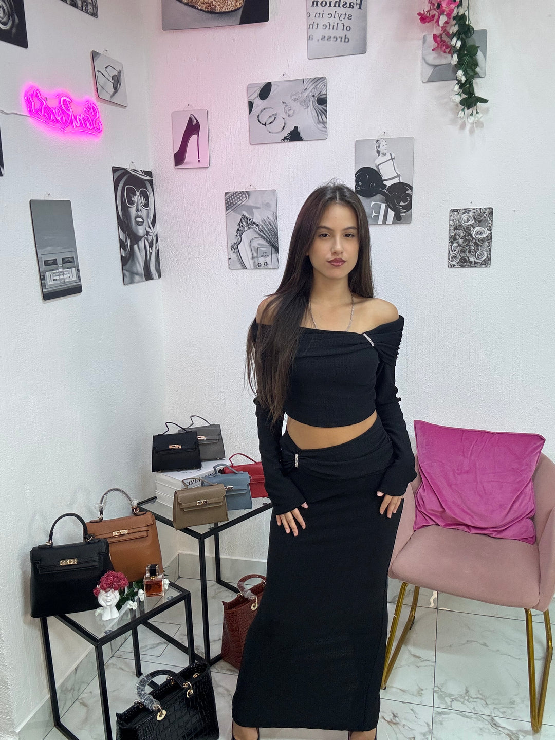 SET NAOMI